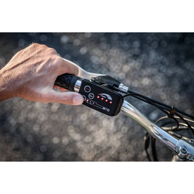 Schwinn Adult Mendocino 26'' Step Through Electric Bike - Matte Blue - Image 14